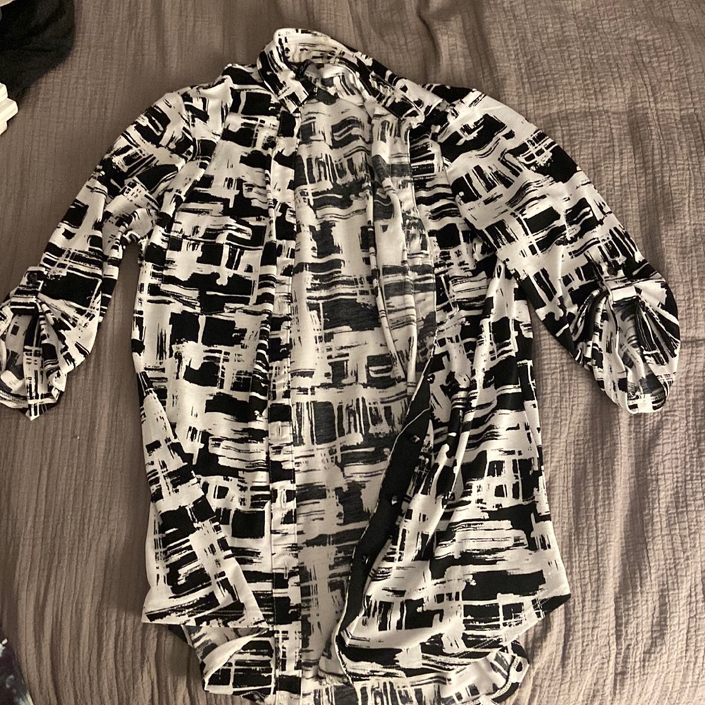 VENINI Black and White Quarter Sleeve Button Up